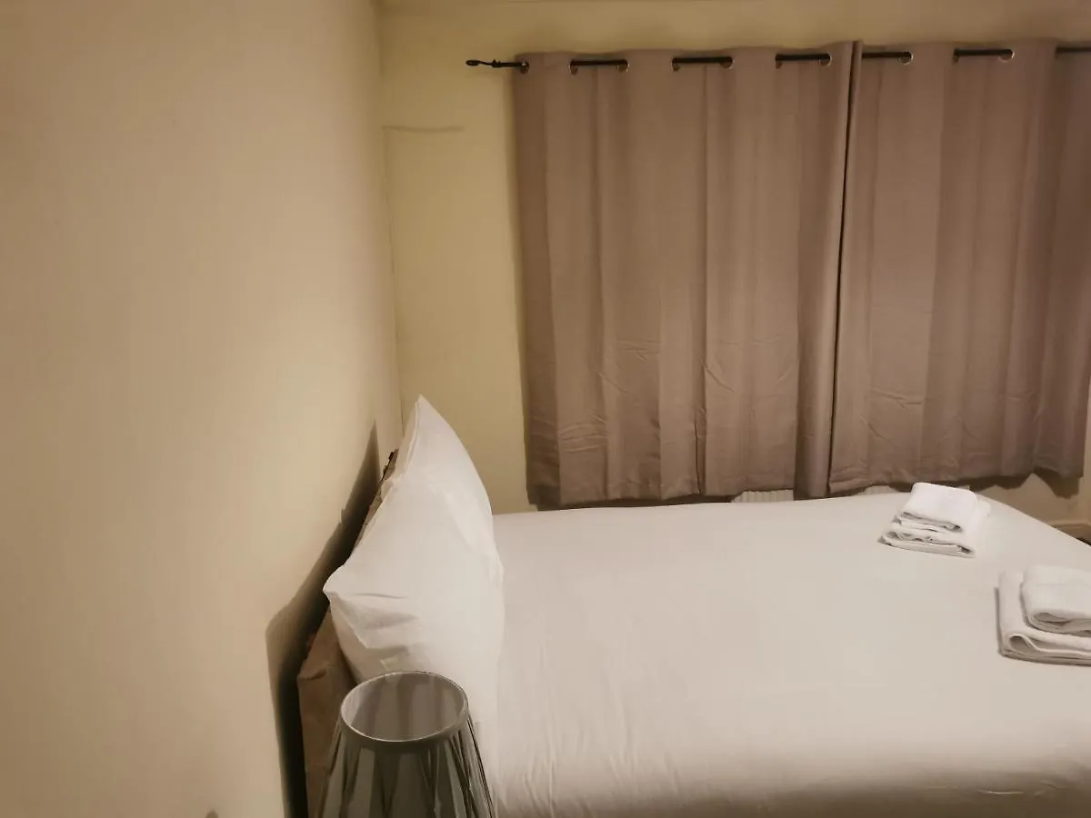 Macpherson House Hotel Minworth 0*,
