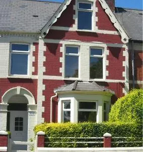 ty-rosa-bed-breakfast.cardiffhotelswales.com/